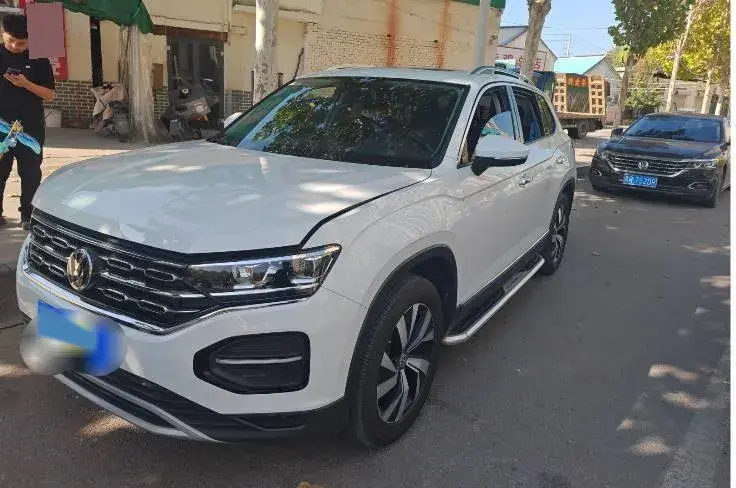 2019 Jeep Cherokee 2.0T 234HP L4 9AT