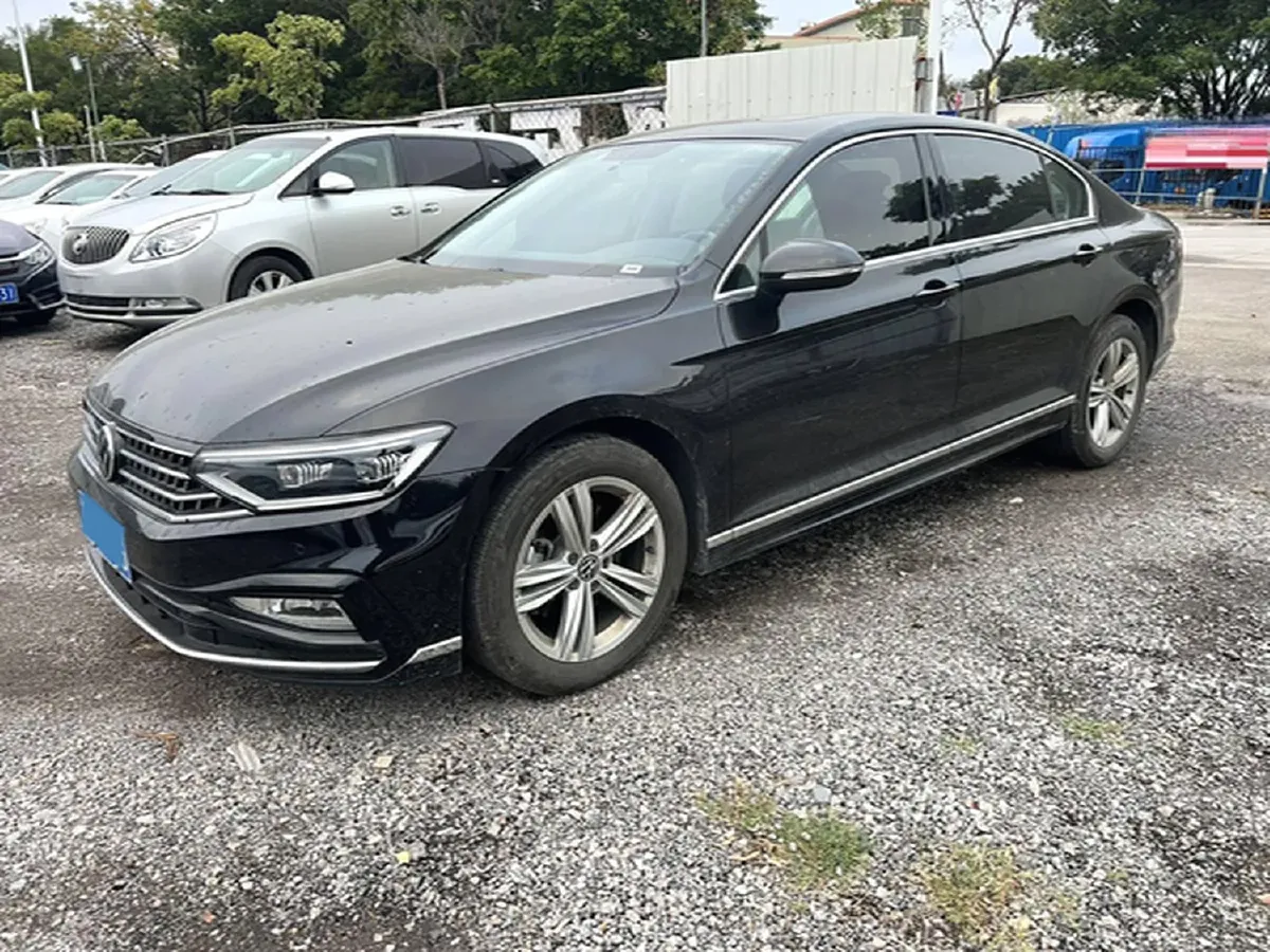 2025 Volkswagen Magotan 1.4T 150HP L4 7DCT,autocango,china used car exporter,china ev exporter,chinese used car exporter,chinese used ev exporter