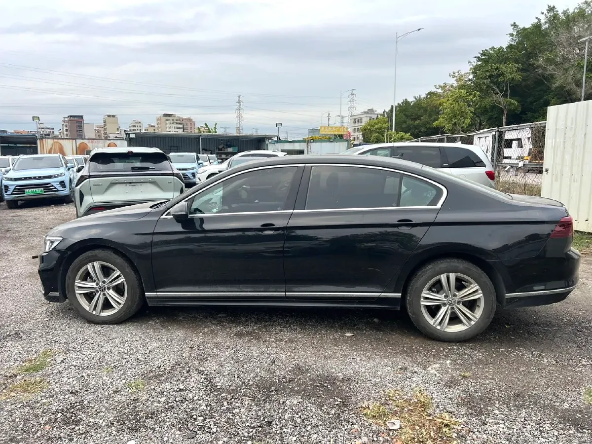 2025 Volkswagen Magotan 1.4T 150HP L4 7DCT,autocango,china used car exporter,china ev exporter,chinese used car exporter,chinese used ev exporter