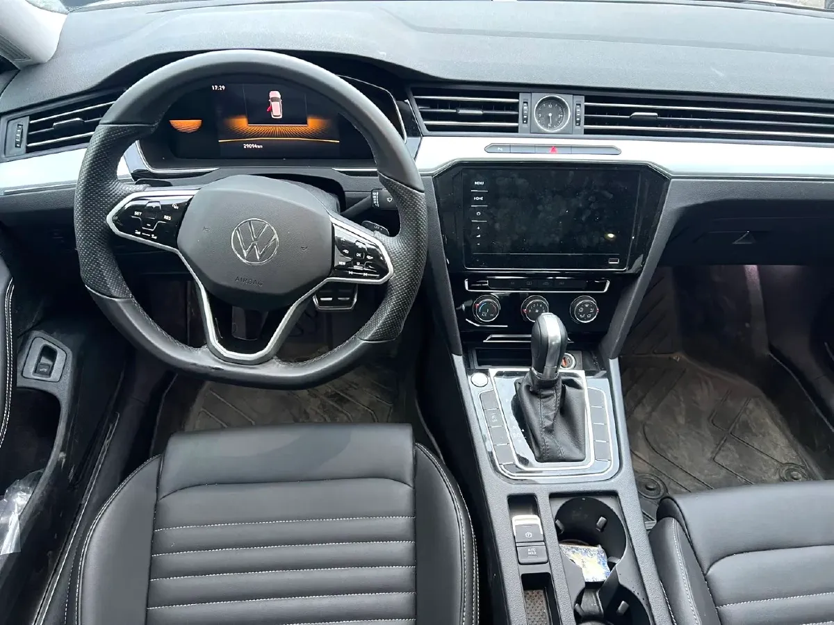 2025 Volkswagen Magotan 1.4T 150HP L4 7DCT,autocango,china used car exporter,china ev exporter,chinese used car exporter,chinese used ev exporter