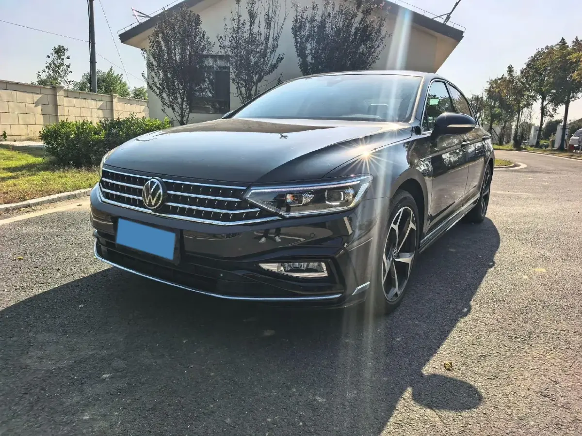 2023 Volkswagen Magotan 2.0T 186HP L4 7DCT