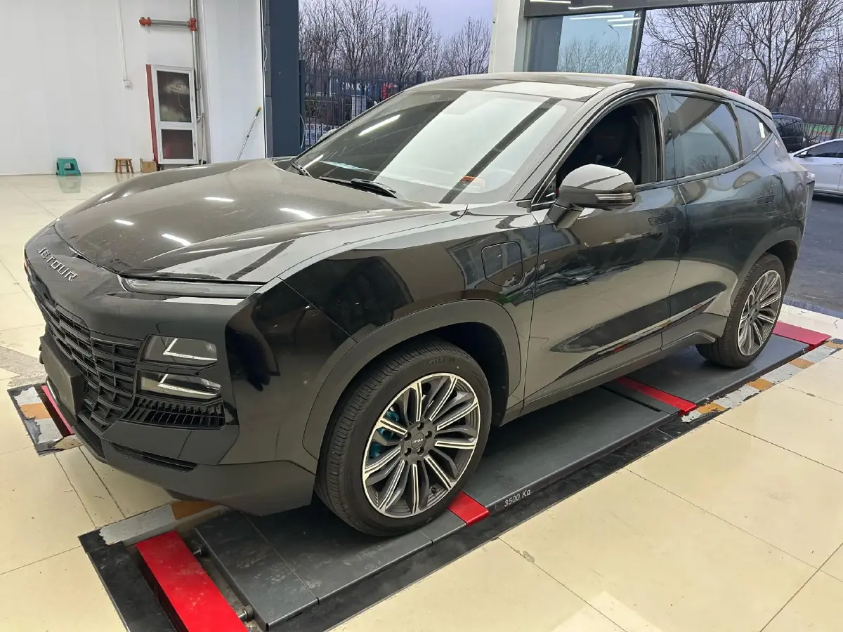 2022 Jetour DASHING i-DM 1.5T 156HP L4 3DHT PHEV 19.27KWH