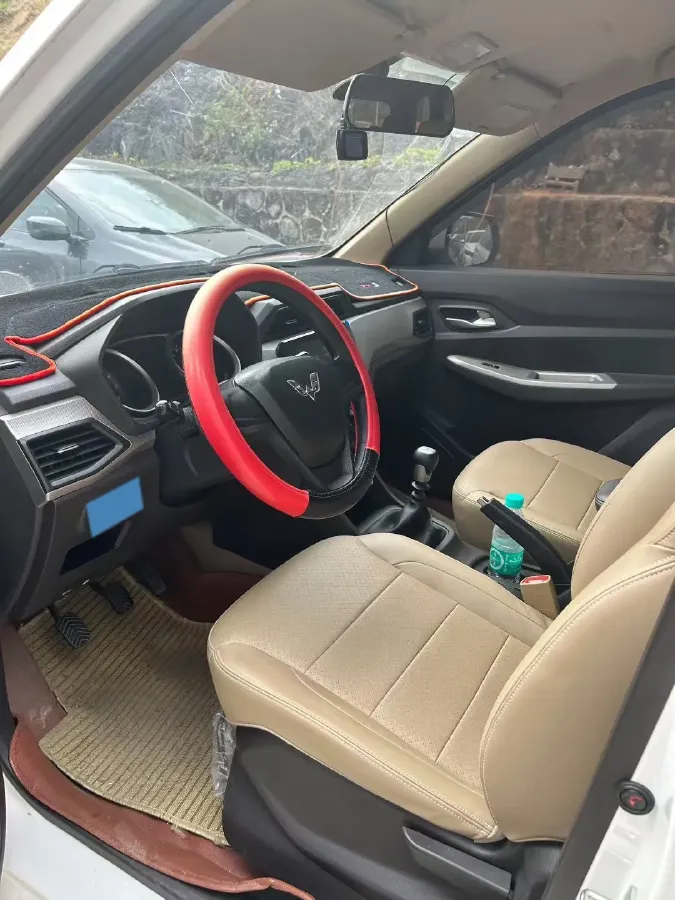 2019 WuLing HongGuang 1.5L 99HP L4 6MT,autocango,china used car exporter,china ev exporter,chinese used car exporter,chinese used ev exporter