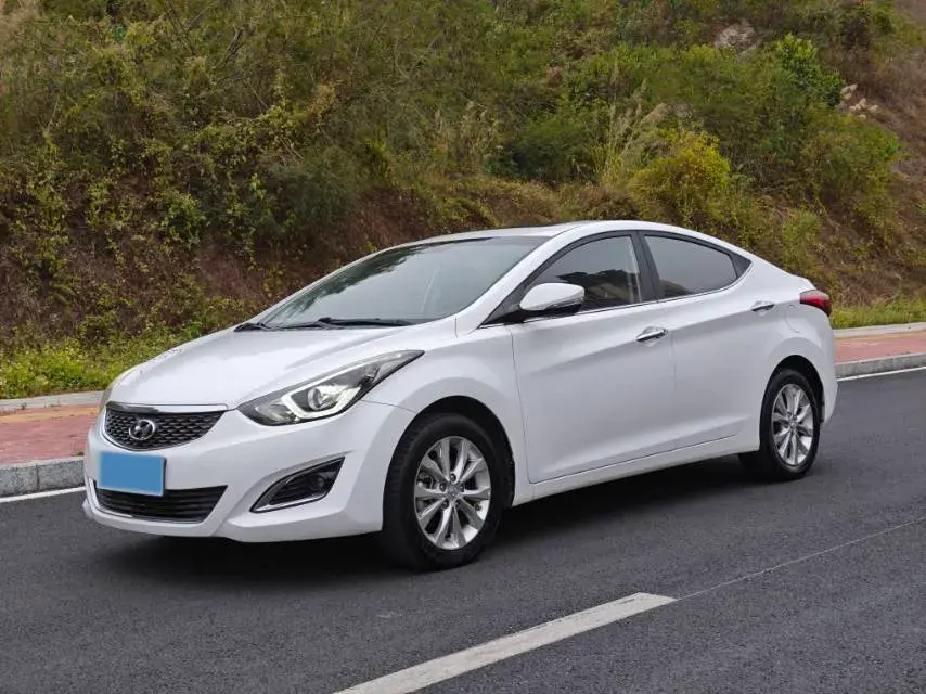2016 Hyundai Elantra 1.6L 128HP L4 6AT