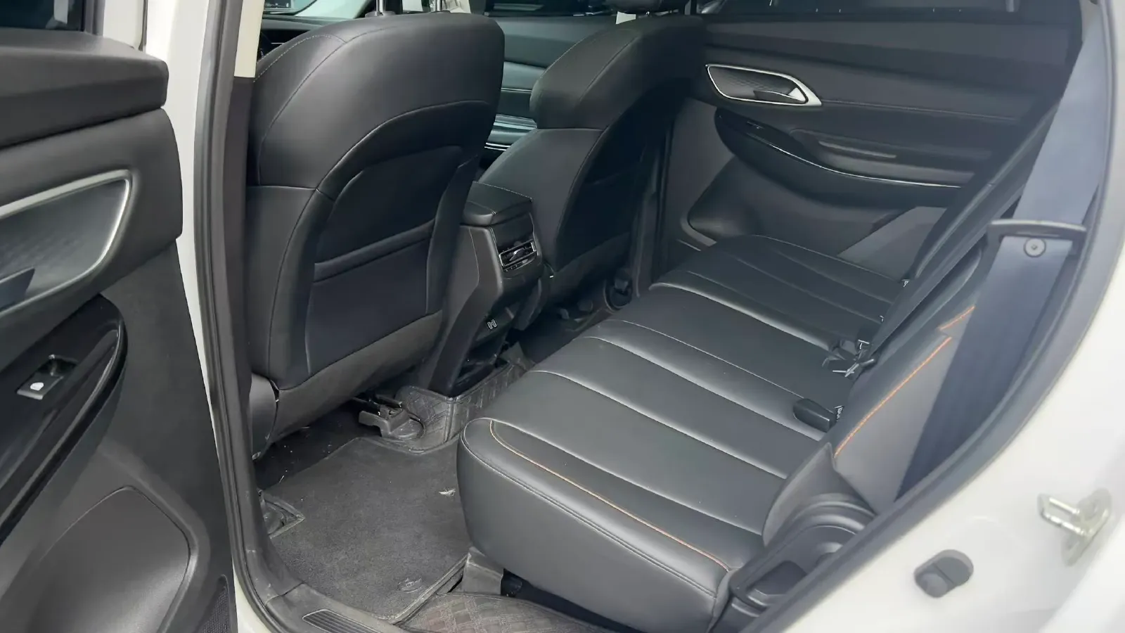 2024 ChangAn X7 PLUS 1.5T 188HP L4 7DCT,autocango,china used car exporter,china ev exporter,chinese used car exporter,chinese used ev exporter