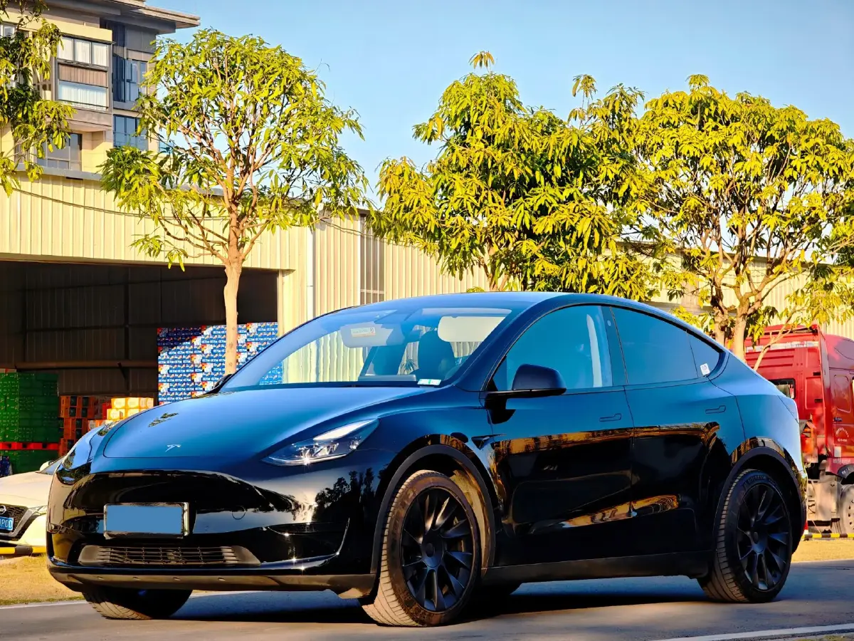 2022 Tesla Model Y BEV 60KWH