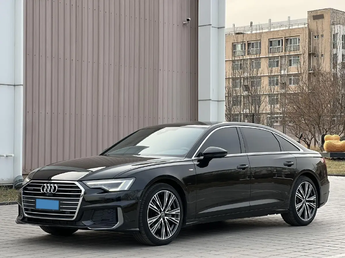 2022 Audi A6L 2.0T 224HP L4 7DCT