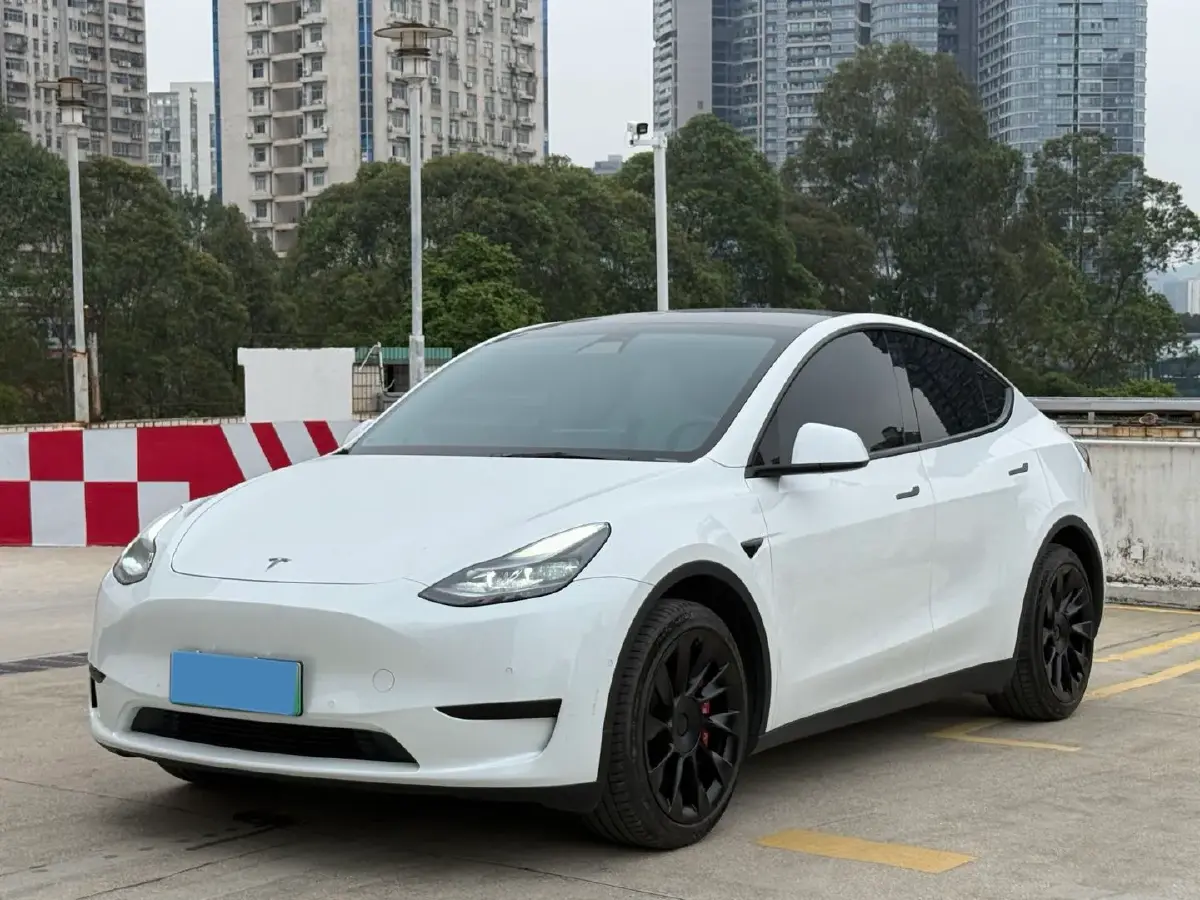 2022 Tesla Model Y BEV 60KWH