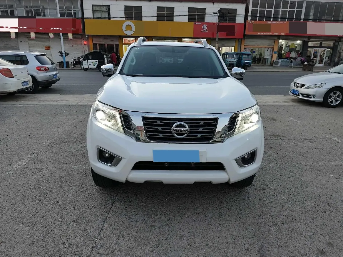 2021 Nissan Navara 2.5L 190HP L4 7AT,autocango,china used car exporter,china ev exporter,chinese used car exporter,chinese used ev exporter