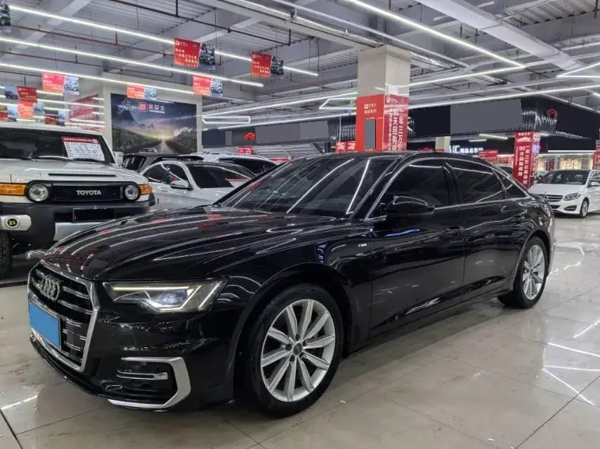 2022 Audi A6L 2.0T 190HP L4 7DCT