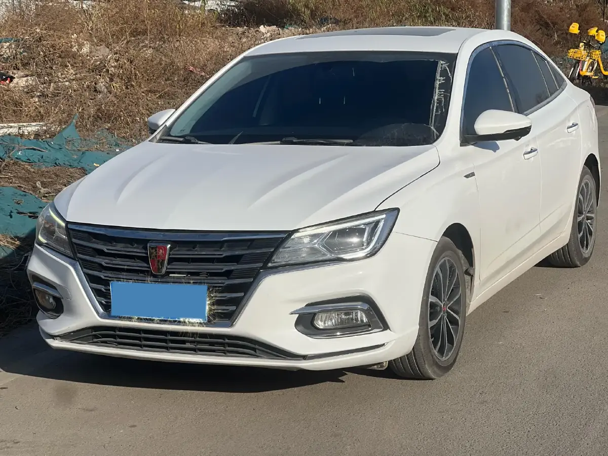 2021 Roewe i5 1.5L 120HP L4 CVT