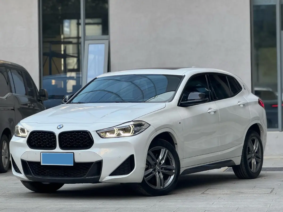 2023 BMW X2 2.0T 178HP L4 7DCT