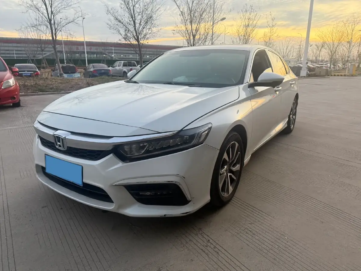 2019 Honda Inspire 1.5T 194HP L4 CVT