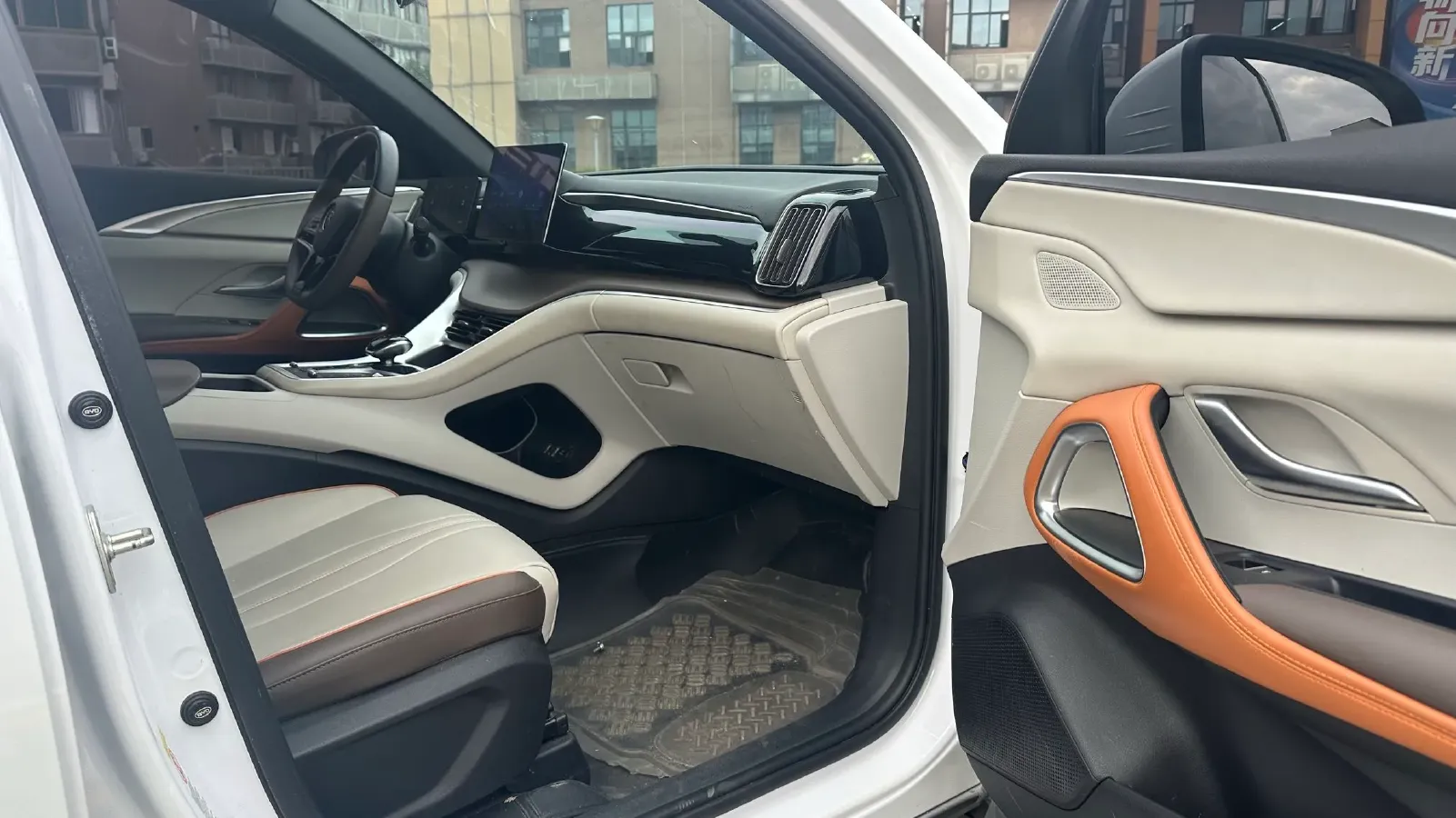 2022 Ruichi Auto EC35 BEV 82HP BEV 36.288KWH,autocango,china used car exporter,china ev exporter,chinese used car exporter,chinese used ev exporter