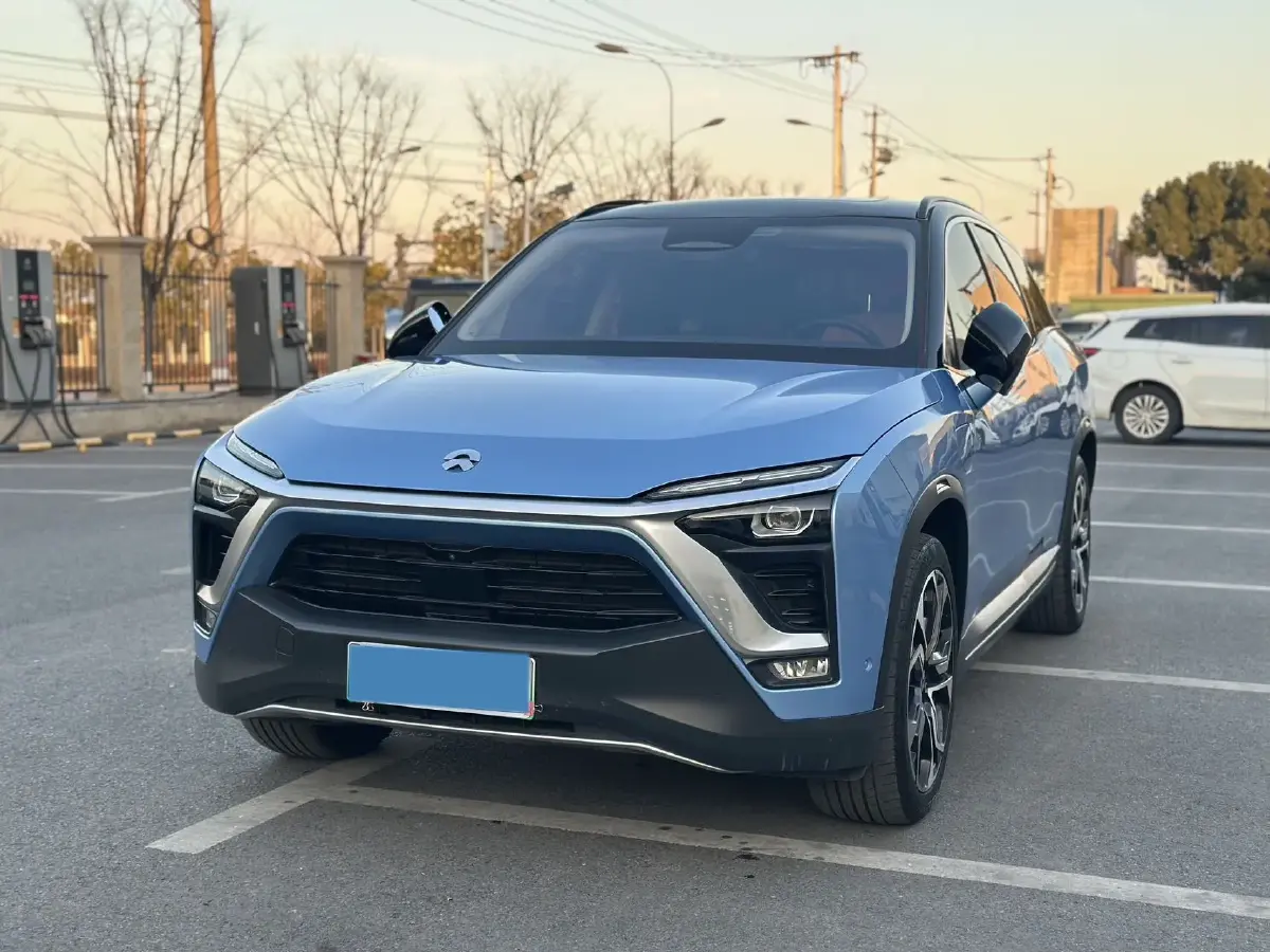 2018 NIO ES8 BEV 70KWH
