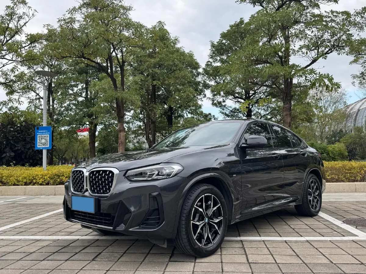 2022 BMW X4 2.0T 245HP L4 8AT