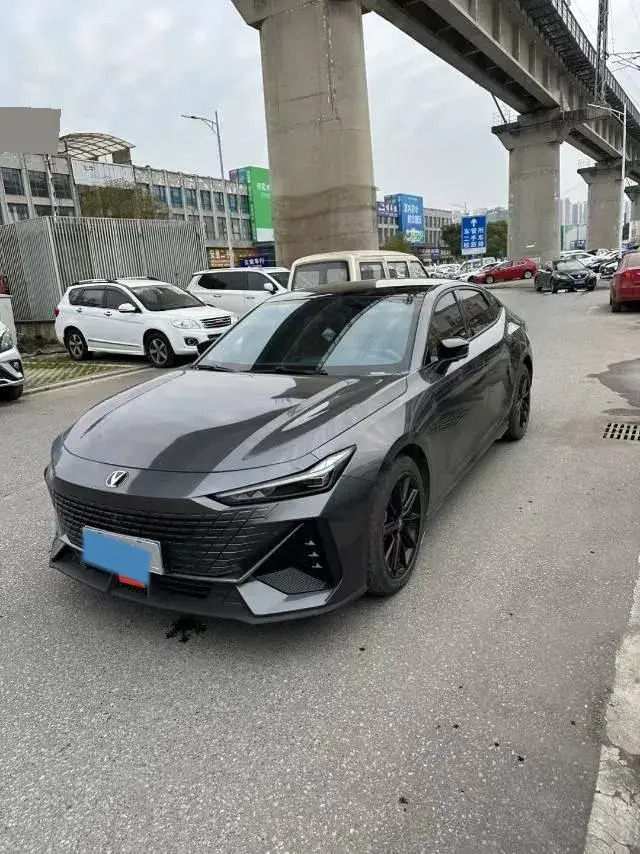 2022 ChangAn UNI-V 1.5T 188HP L4 7DCT