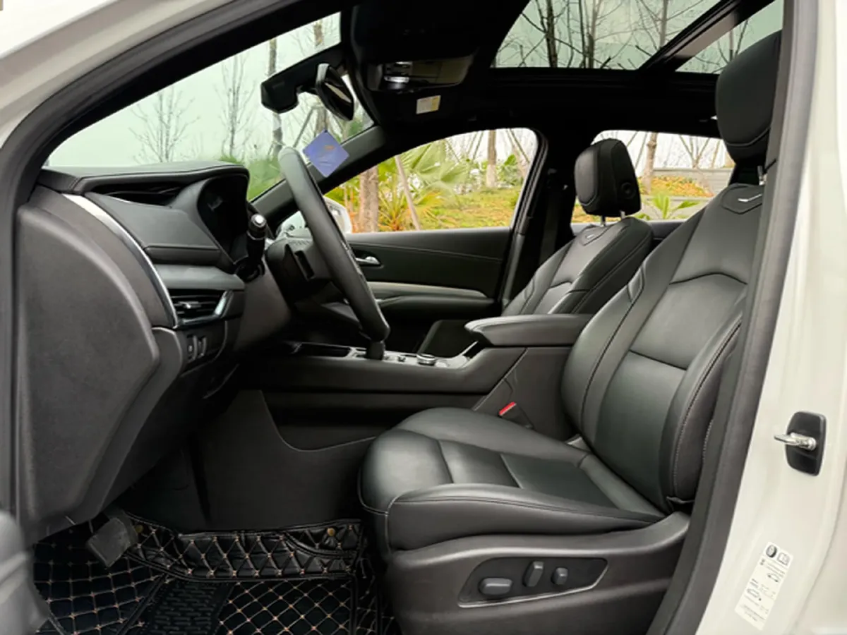 2021 Cadillac XT4 2.0T 237HP L4 9AT,autocango,china used car exporter,china ev exporter,chinese used car exporter,chinese used ev exporter