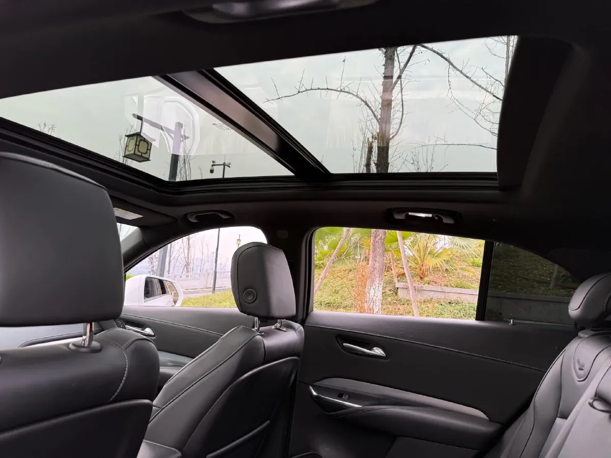 2021 Cadillac XT4 2.0T 237HP L4 9AT,autocango,china used car exporter,china ev exporter,chinese used car exporter,chinese used ev exporter