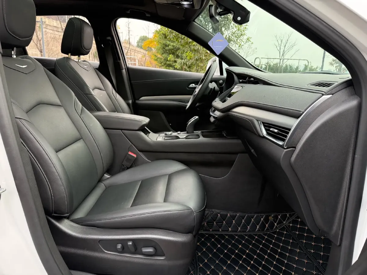 2021 Cadillac XT4 2.0T 237HP L4 9AT,autocango,china used car exporter,china ev exporter,chinese used car exporter,chinese used ev exporter
