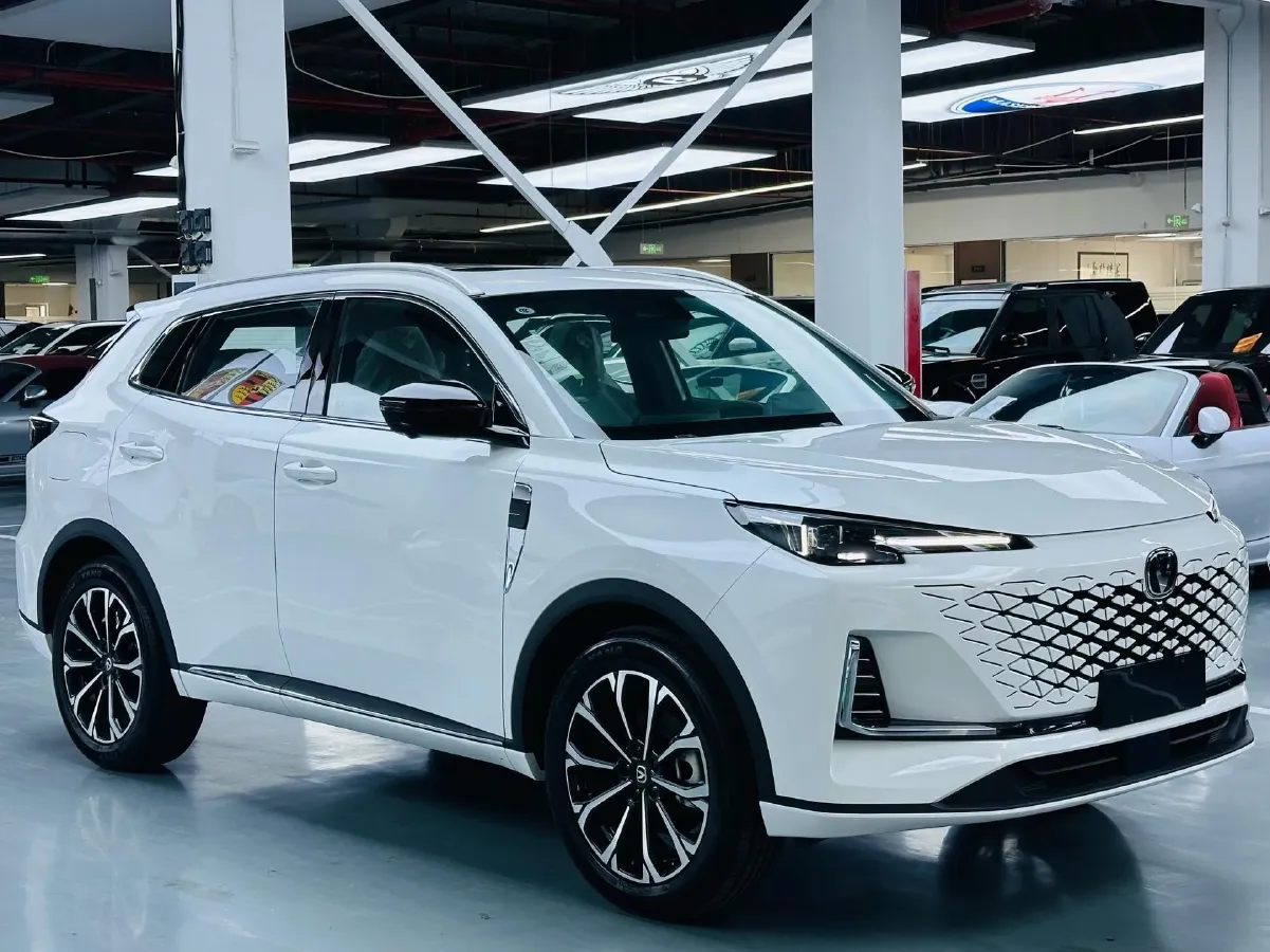 2025 ChangAn CS55PLUS PHEV 1.5L 98HP L4 E-CVT PHEV,autocango,china used car exporter,china ev exporter,chinese used car exporter,chinese used ev exporter