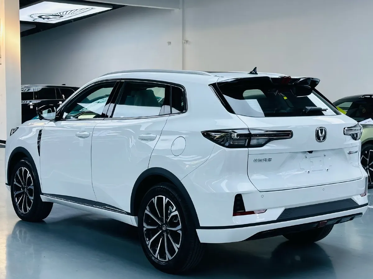 2025 ChangAn CS55PLUS PHEV 1.5L 98HP L4 E-CVT PHEV,autocango,china used car exporter,china ev exporter,chinese used car exporter,chinese used ev exporter