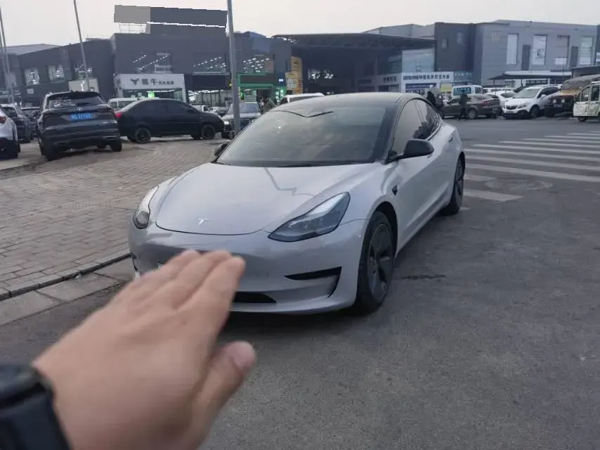 2022 Tesla Model 3 BEV 60KWH