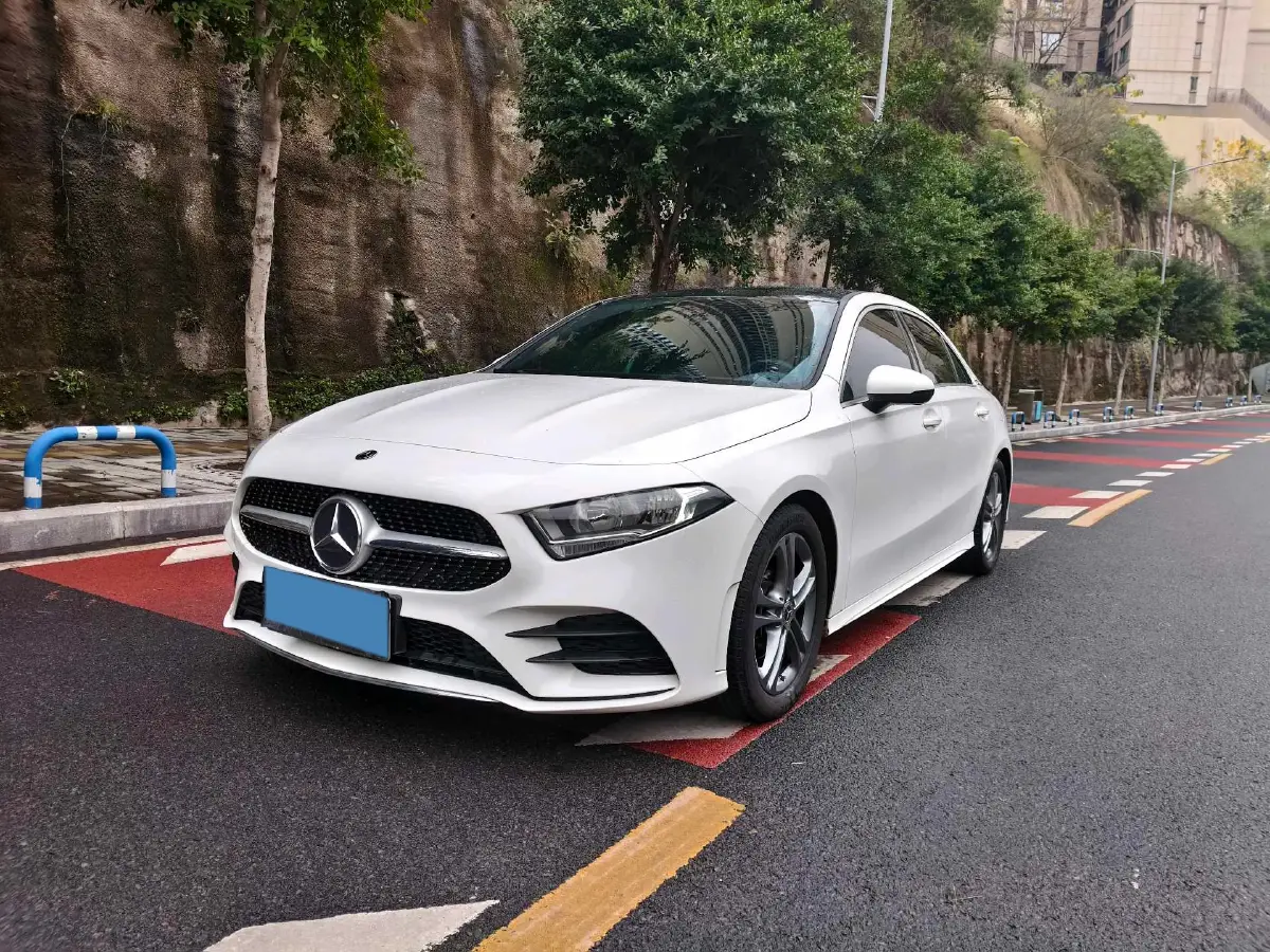 2022 Mercedes-Benz A Class 1.3T 136HP L4 7DCT