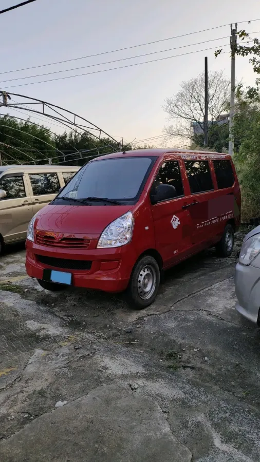 2023 WuLing RongGuang S 1.5L 102HP L4 5MT,autocango,china used car exporter,china ev exporter,chinese used car exporter,chinese used ev exporter