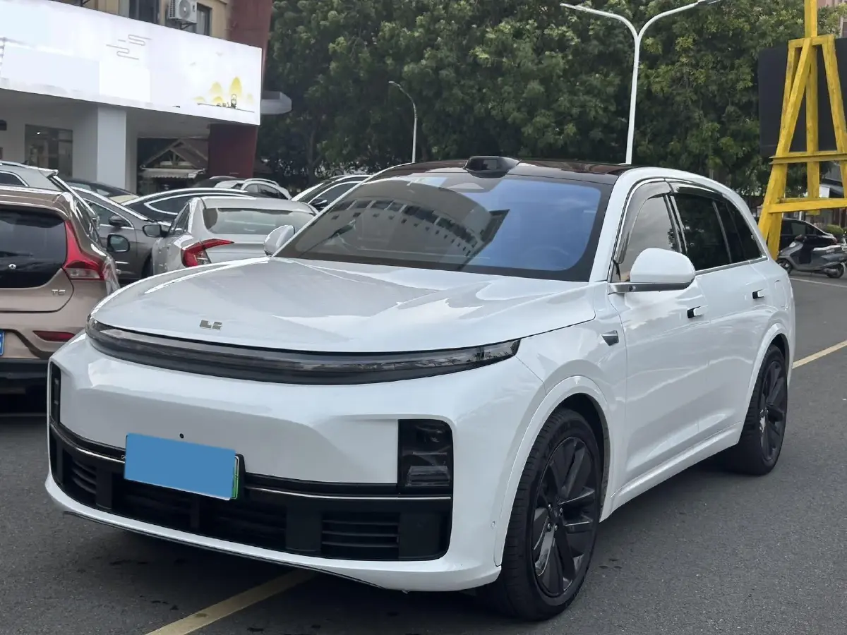 2024 Li L8 Range Extended 154HP REEV 52.3KWH