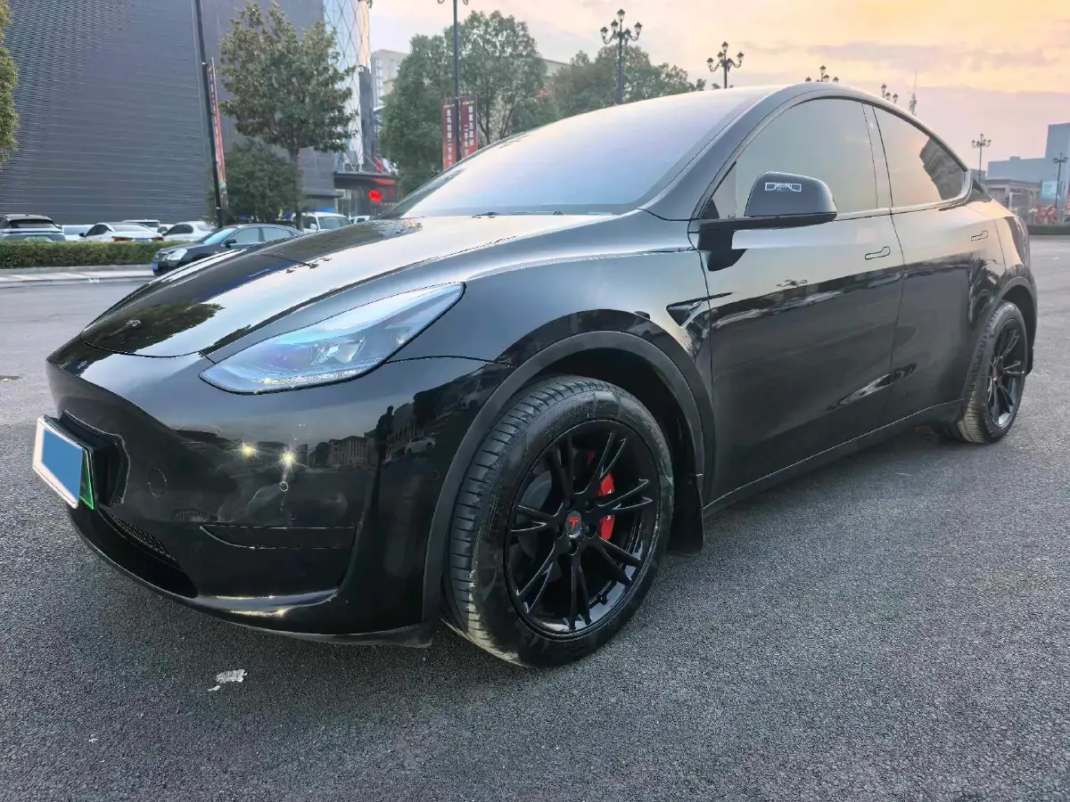 2022 Tesla Model Y BEV 60KWH