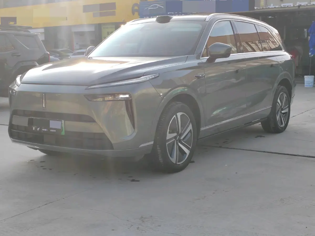 2025 WEY BlueMountain 1.5T 170HP L4 4DHT PHEV 52.3KWH