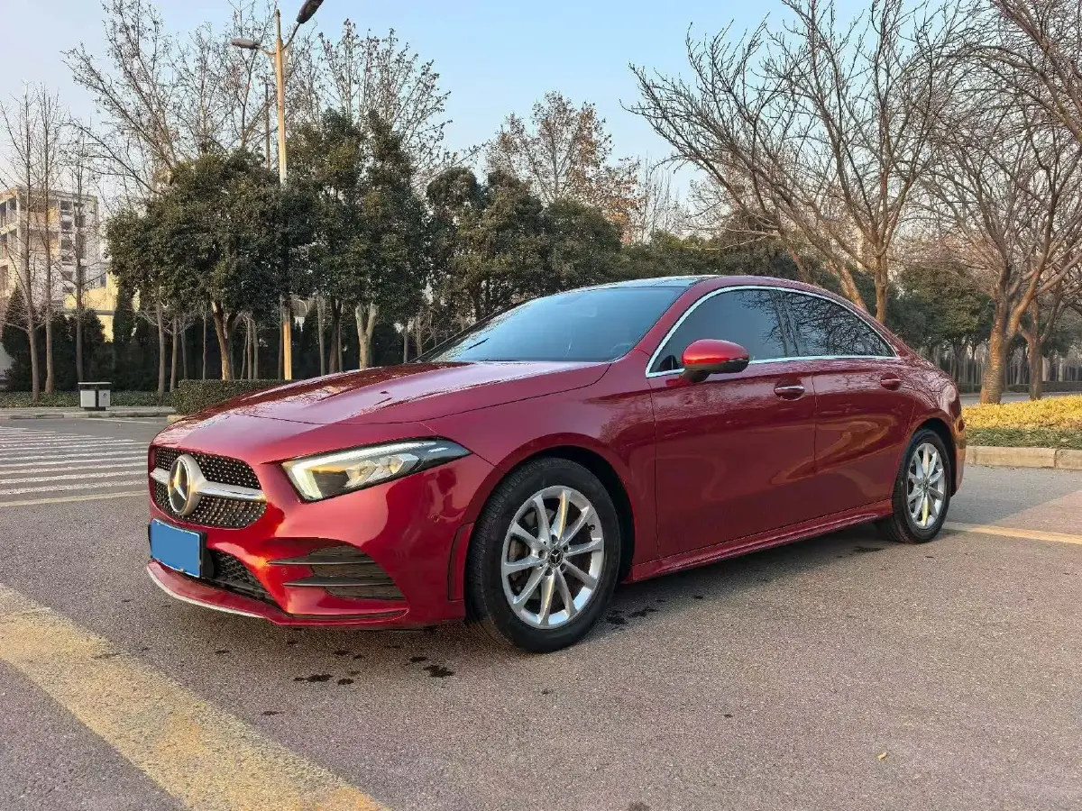 2020 Mercedes-Benz A Class 1.3T 163HP L4 7DCT