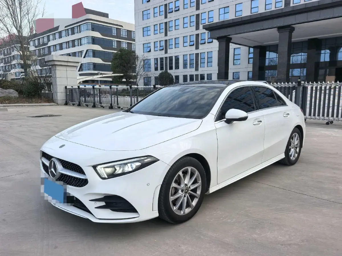 2020 Mercedes-Benz A Class 1.3T 163HP L4 7DCT