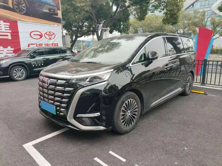 2024 Denza D9 1.5T 139HP L4 E-CVT PHEV 40KWH