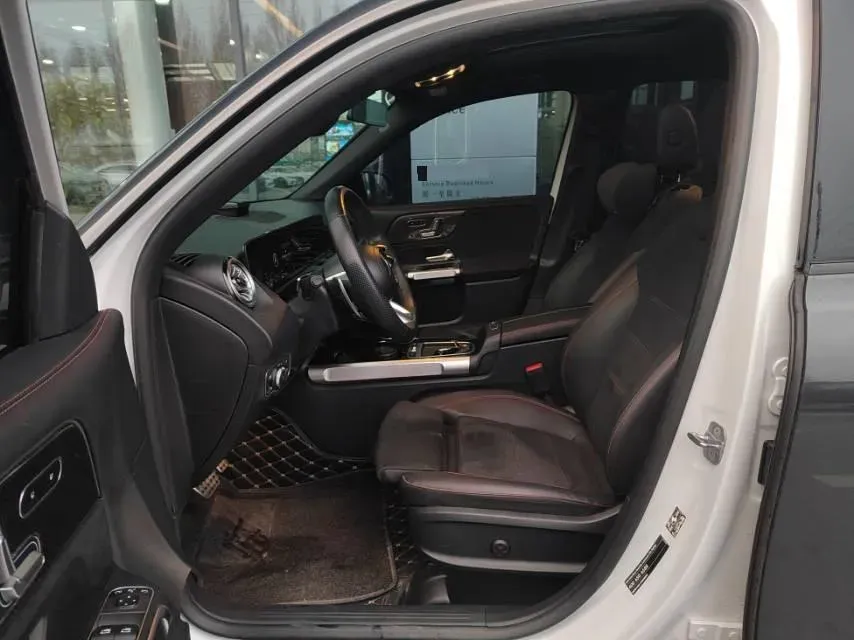 2024 Mercedes-Benz GLB AMG 2.0T 306HP L4 8DCT,autocango,china used car exporter,china ev exporter,chinese used car exporter,chinese used ev exporter