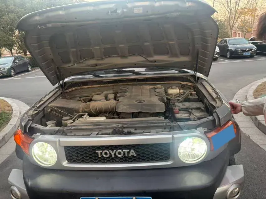 2013 Toyota FJ Cruiser 4.0L 272HP V6 5AT,autocango,china used car exporter,china ev exporter,chinese used car exporter,chinese used ev exporter