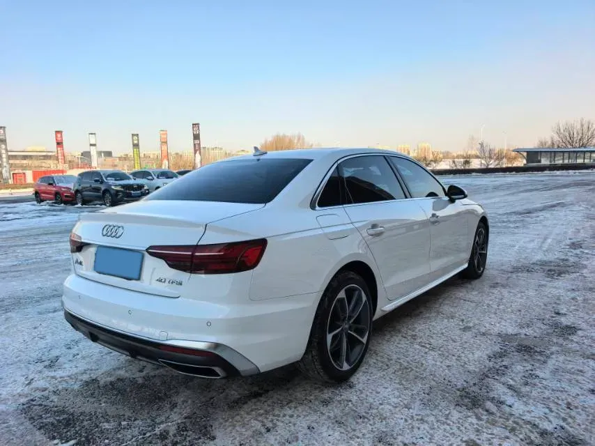 2021 Audi A4L 2.0T 190HP L4 7DCT,autocango,china used car exporter,china ev exporter,chinese used car exporter,chinese used ev exporter