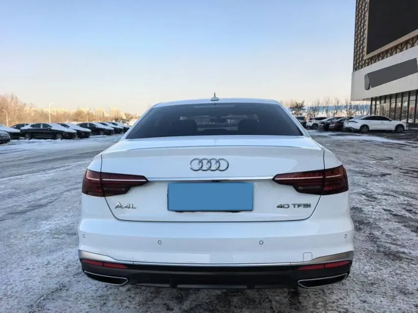 2021 Audi A4L 2.0T 190HP L4 7DCT,autocango,china used car exporter,china ev exporter,chinese used car exporter,chinese used ev exporter