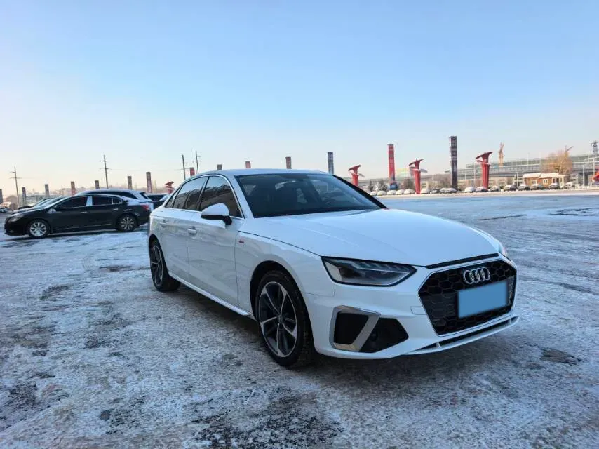 2021 Audi A4L 2.0T 190HP L4 7DCT,autocango,china used car exporter,china ev exporter,chinese used car exporter,chinese used ev exporter