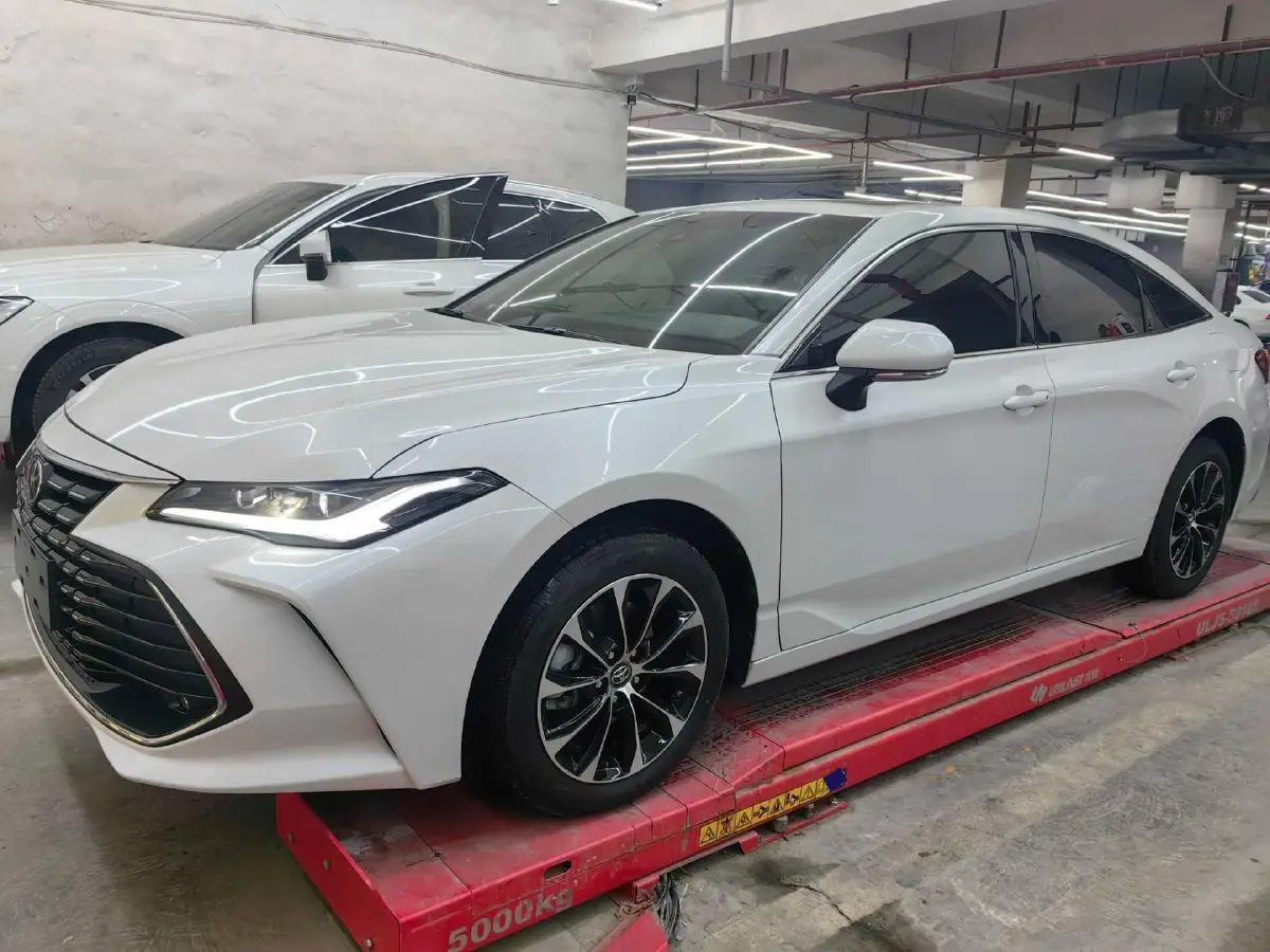 2023 Toyota Avalon 2.0L 177HP L4 CVT