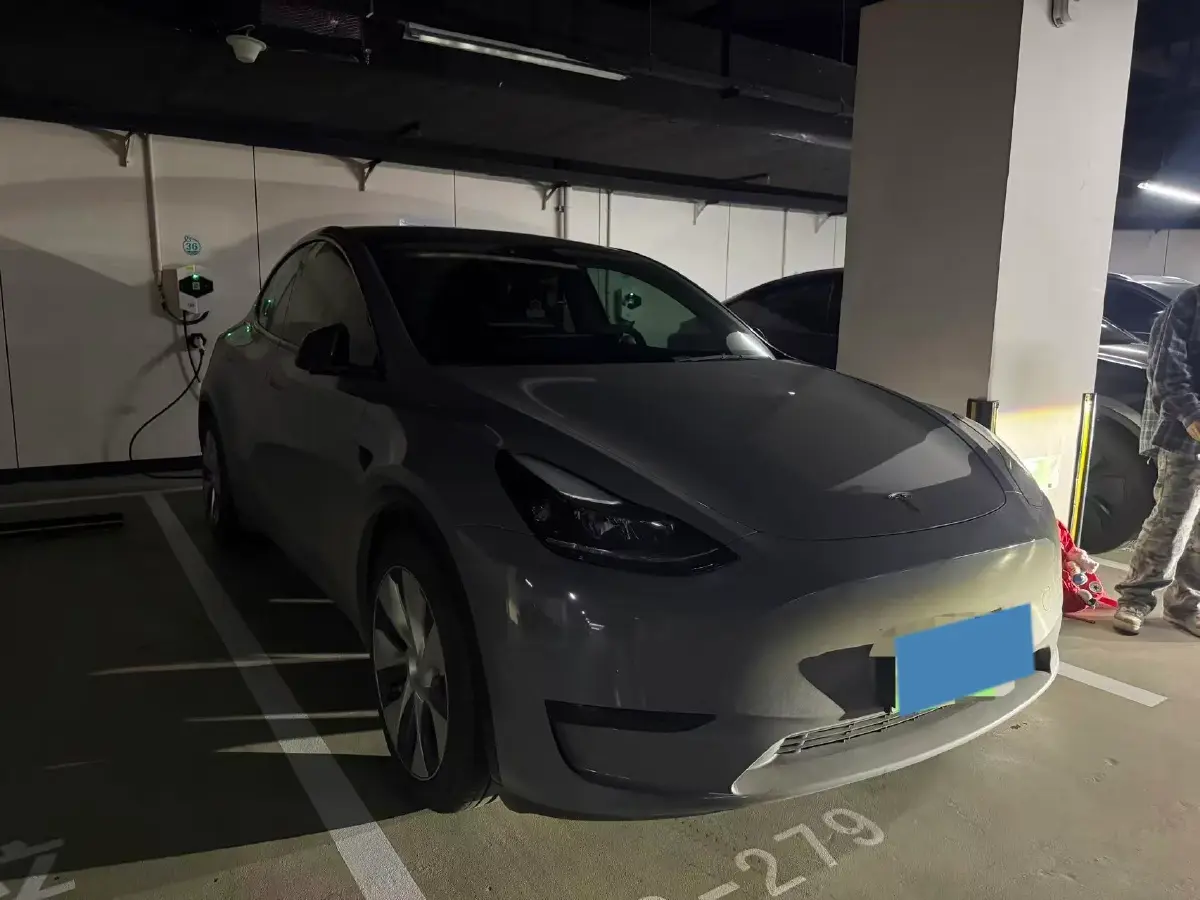 2022 Tesla Model Y BEV 60KWH