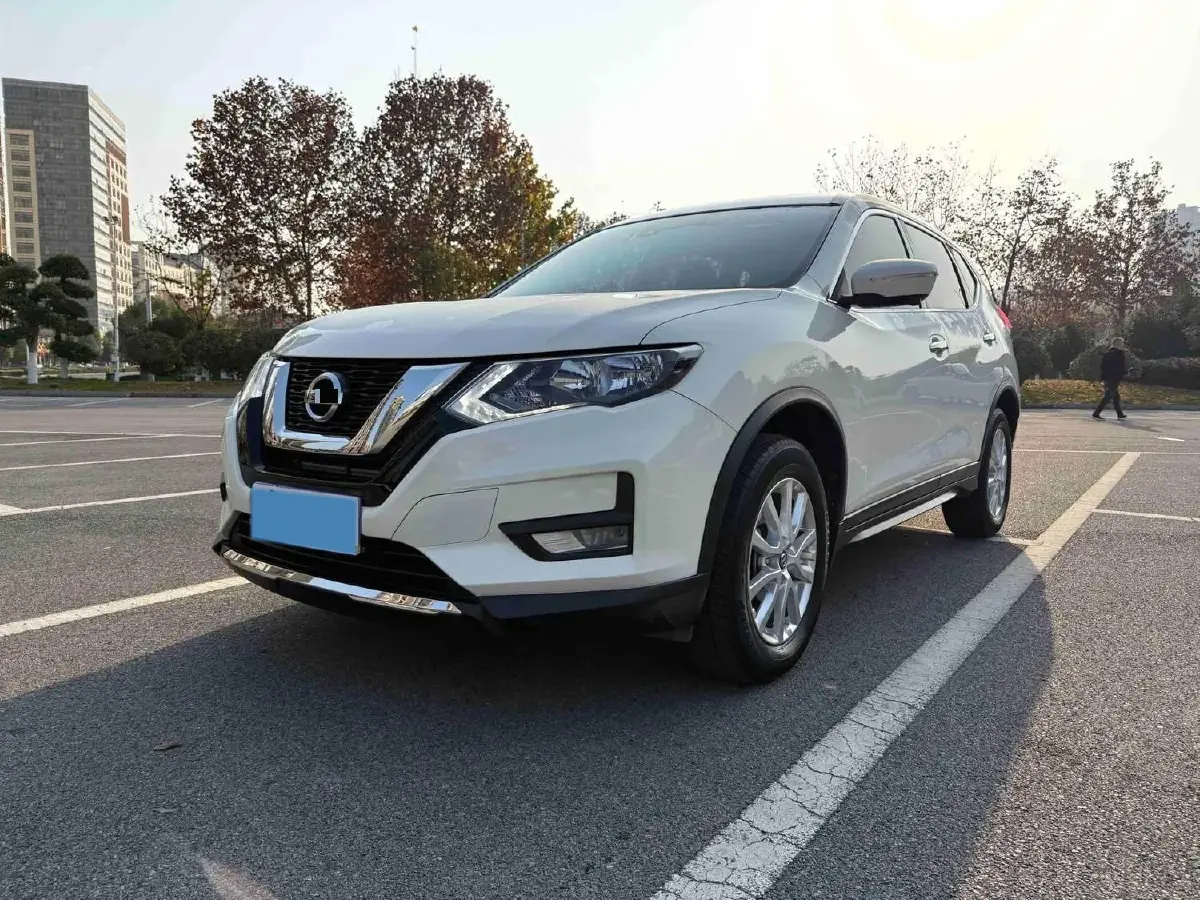 2021 Nissan X-Trail 2.0L 151HP L4 CVT