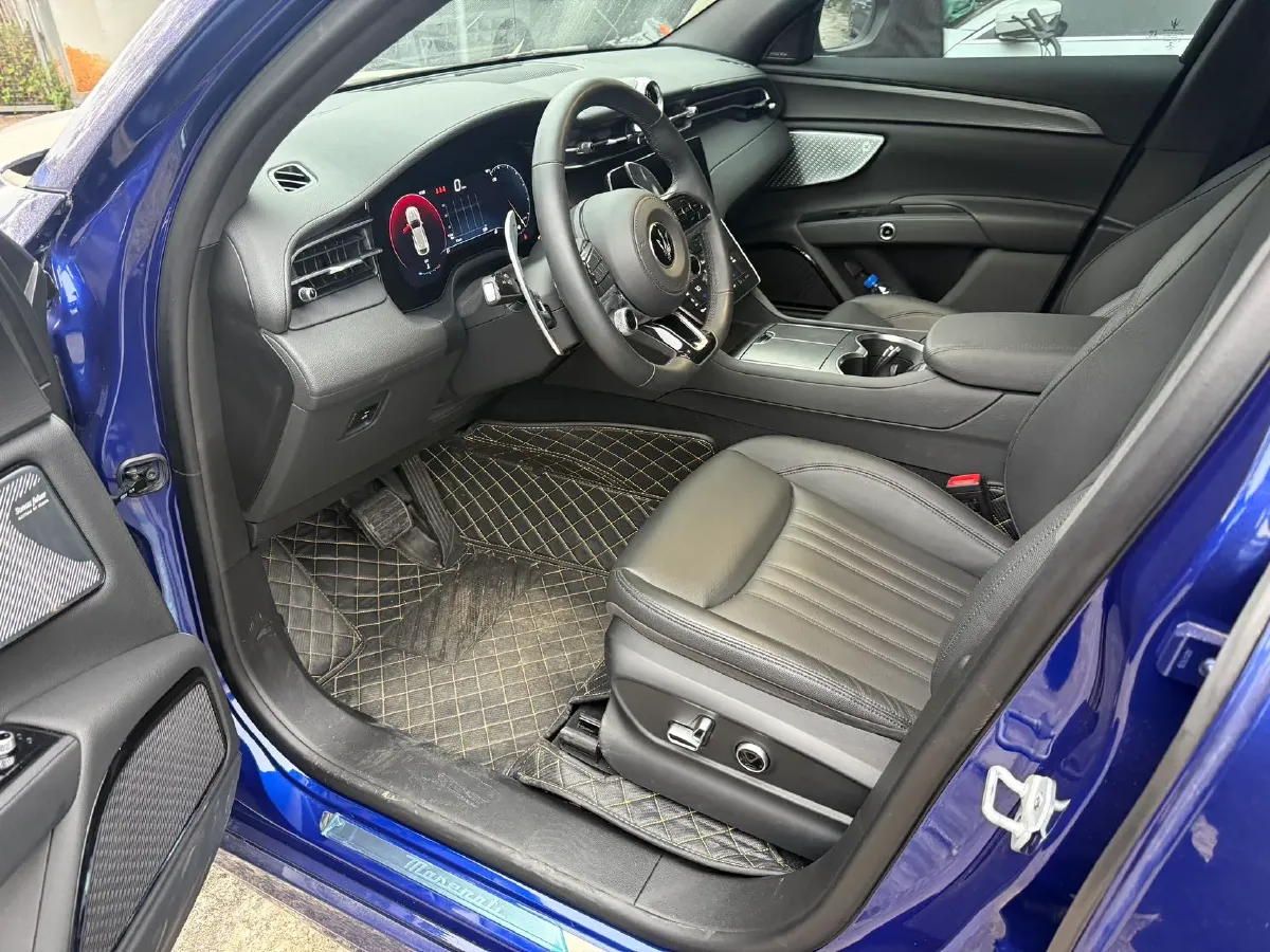 2023 Maserati Grecale 2.0T 300HP L4 8AT,autocango,china used car exporter,china ev exporter,chinese used car exporter,chinese used ev exporter