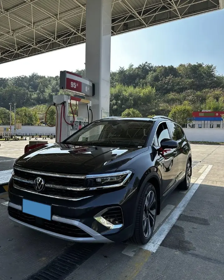 2021 Volkswagen Talagon 2.0T 220HP L4 7DCT