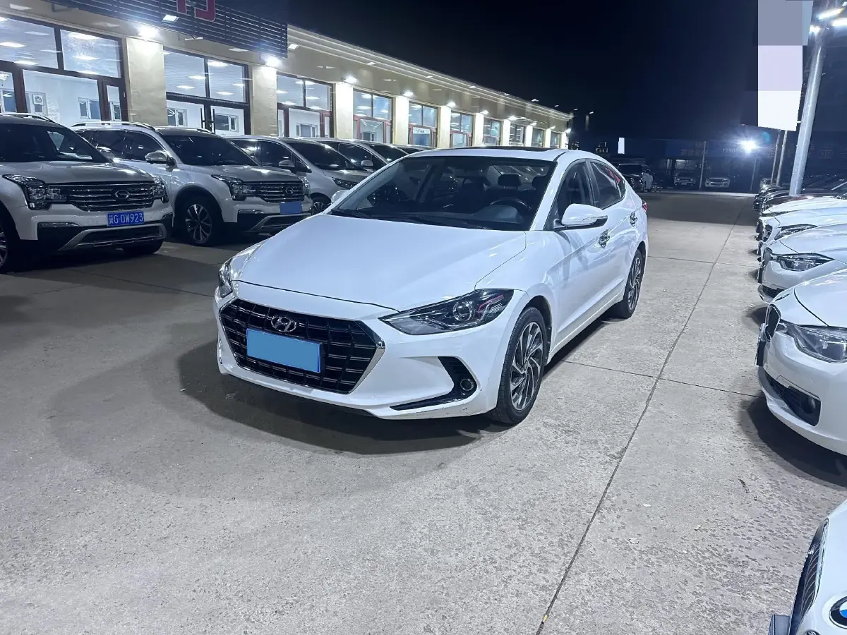 2019 Hyundai Elantra 1.5L 115HP L4 CVT