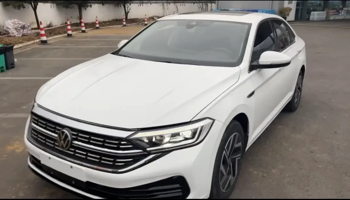 2024 Volkswagen Sagitar 1.5T 160HP L4 7DCT