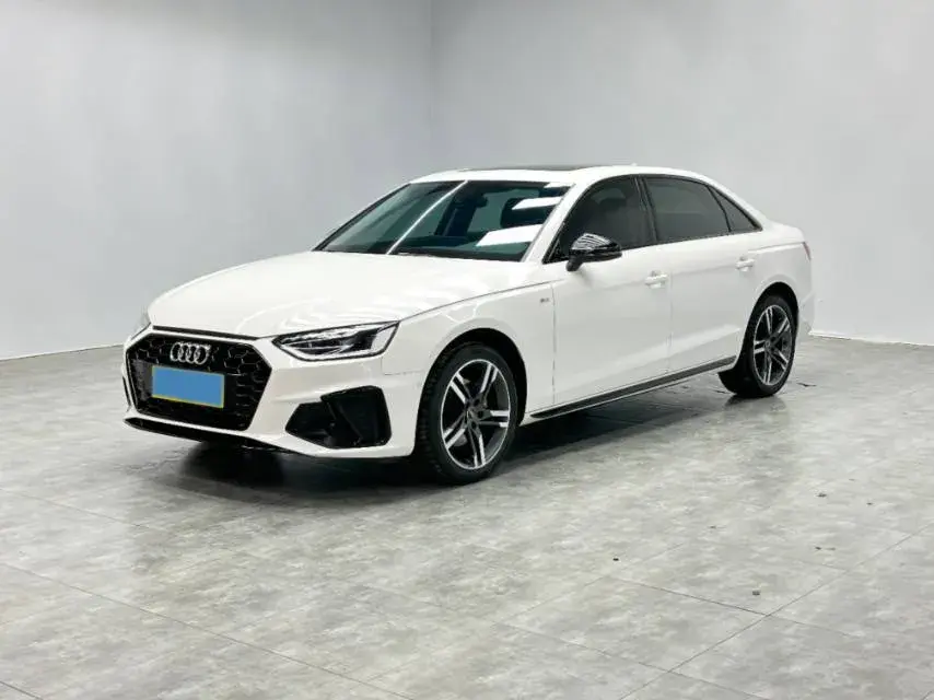 2022 Audi A4L 2.0T 190HP L4 7DCT