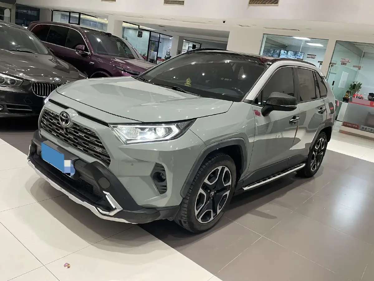 2020 Toyota RAV4 2.0L 171HP L4 CVT