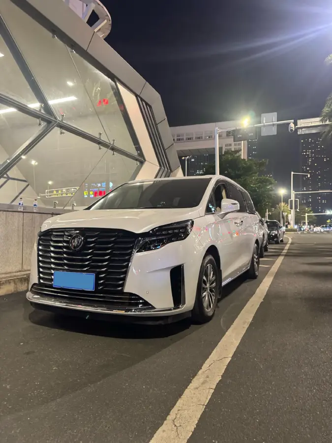 2023 Buick GL8 2.0T 237HP L4 9AT